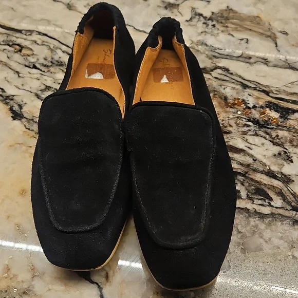 Shoe Design Suede Flats Size 40 (9) - Picture 2 of 6